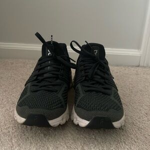 On cloud womens running shoe